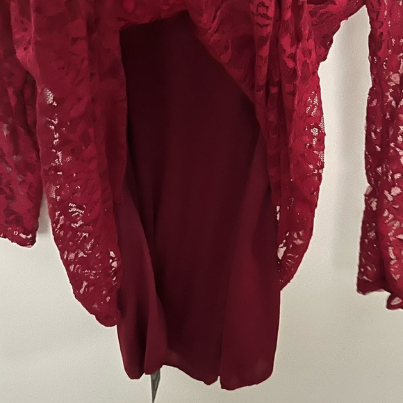 Red lace mini dress - Picture 5 of 5